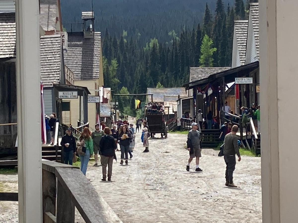 St. George Hotel Barkerville Экстерьер фото